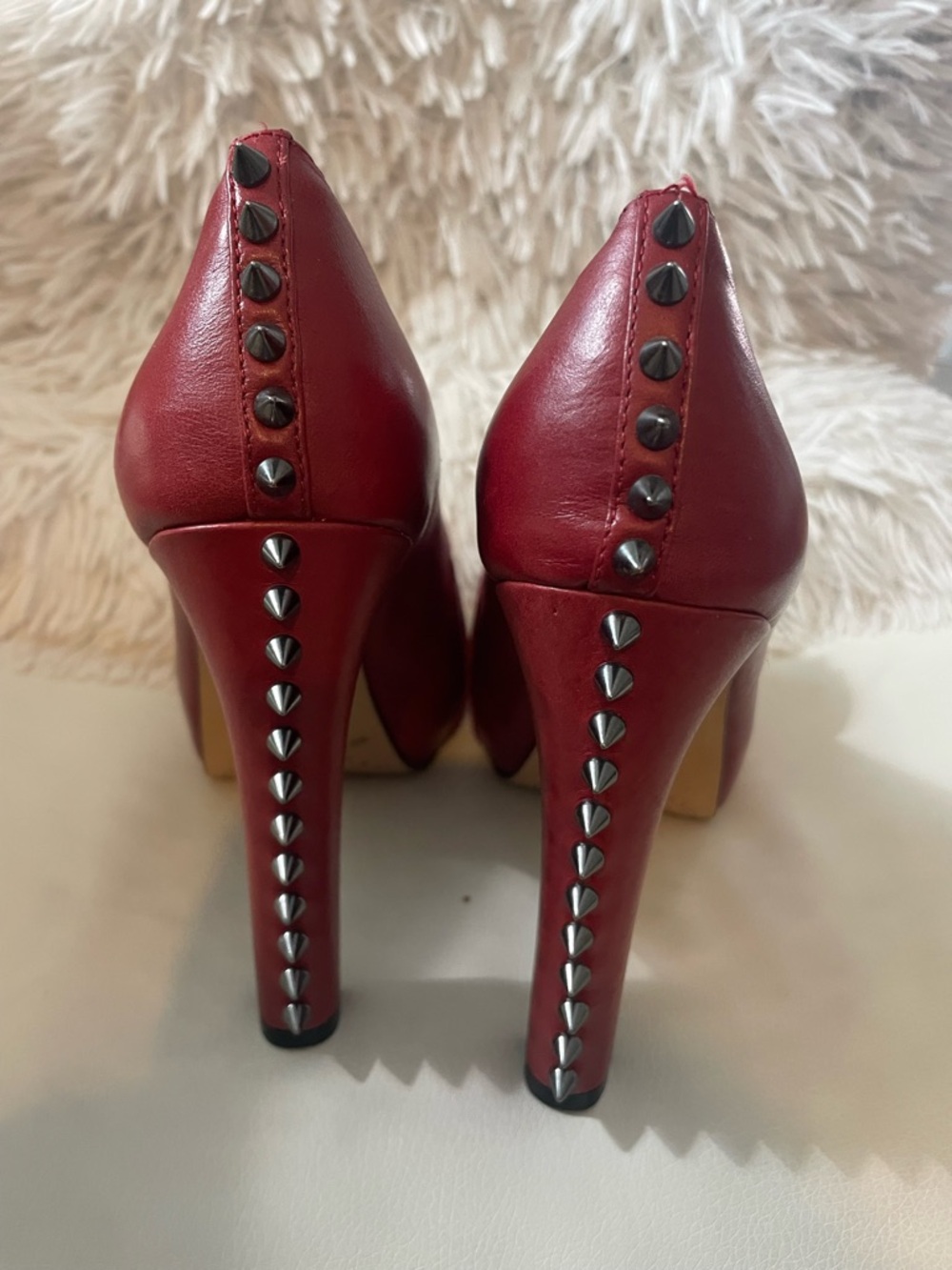 Vince Camuto Red Studded High Heels Size 6 - Picture 3 of 7